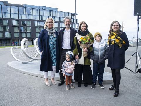 Frá afhendingu Himinglævu við Hörpu í dag