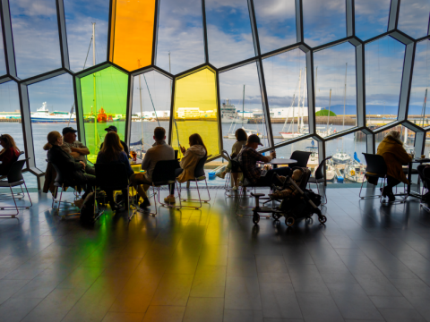 Harpa tónlistar- og ráðstefnuhús.