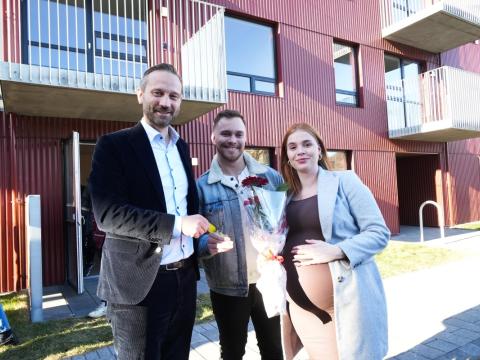 Buyers of affordable housing at the key handover ceremony with the mayor
