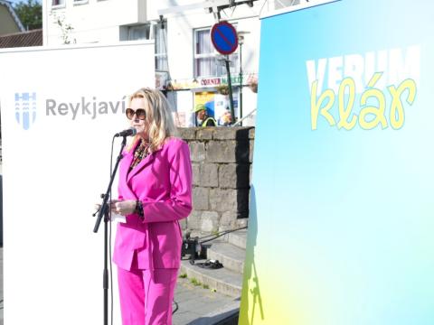 Heiða Björg Hilmisdóttir borgarstjóri fór yfir dagskrá Menningarnætur á blaðamannafundi á Ingólfstorgi.