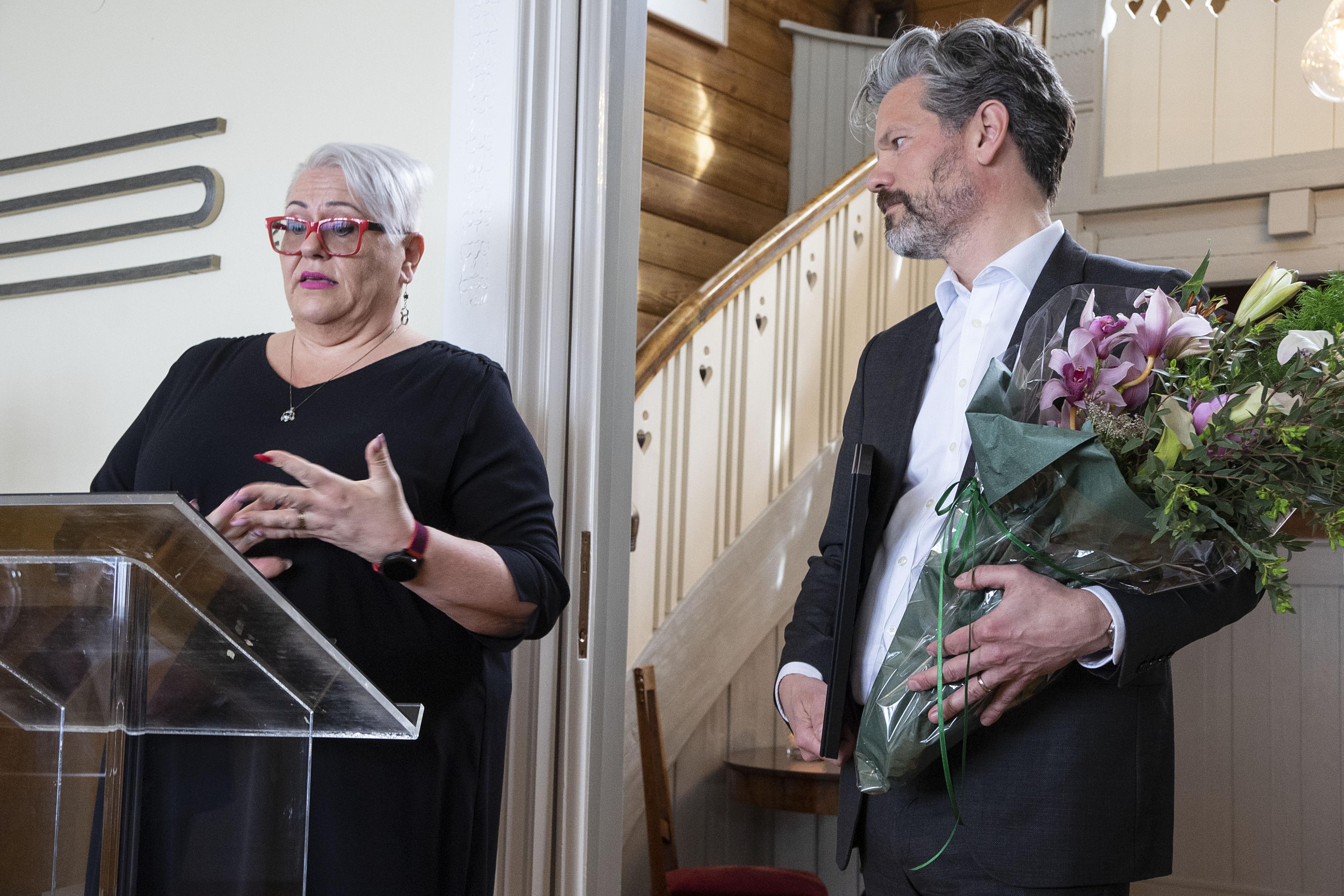 Ásta Þórdís Skjalddal frá Pepp Ísland ásamt borgarstjóra, Degi B. Eggertssyni.