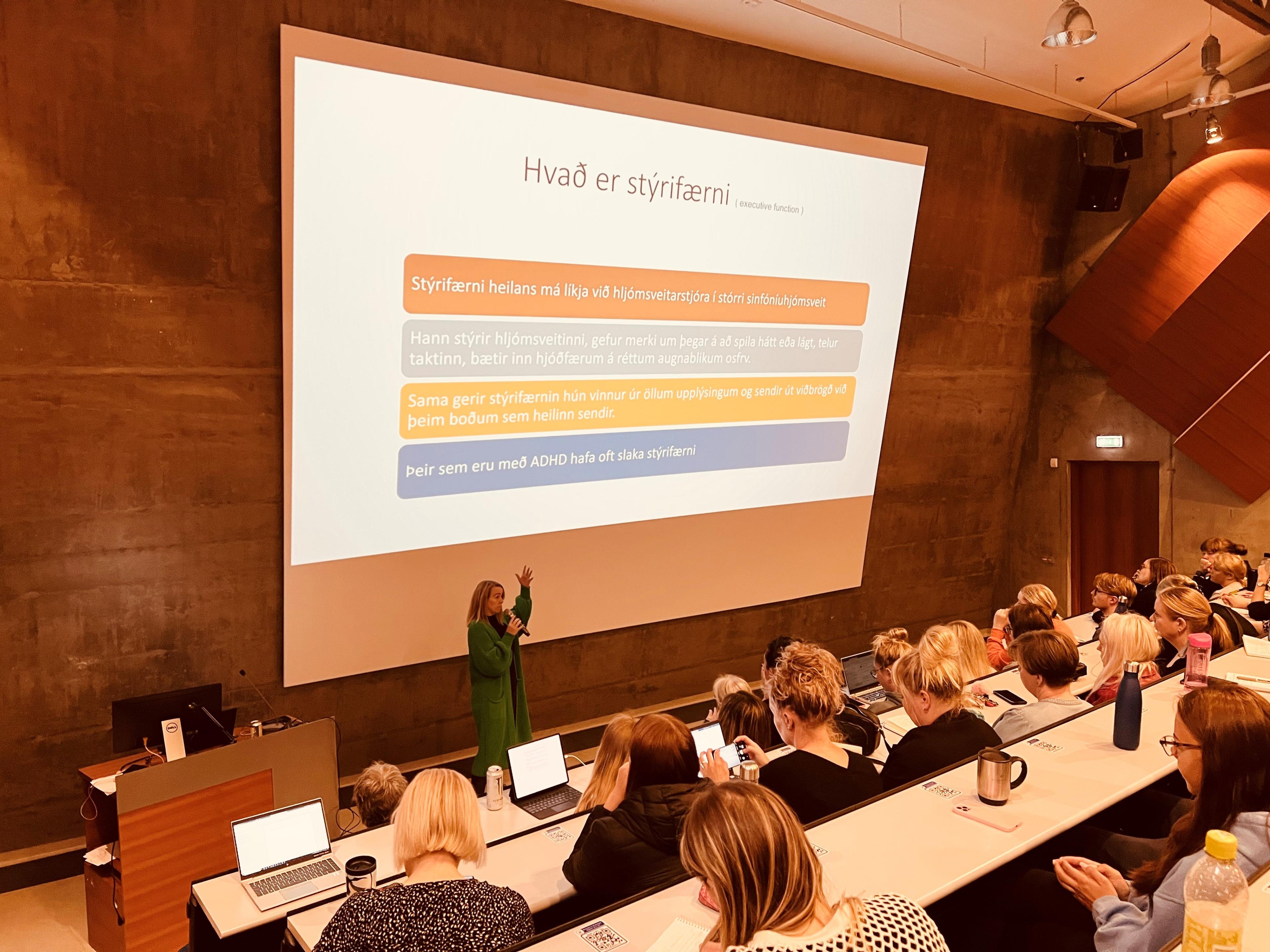 Jóna Kristín. Námskeið á vegum ADHD samtakanna