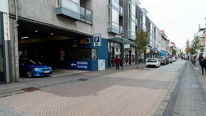 Stjörnuport Parking Garage