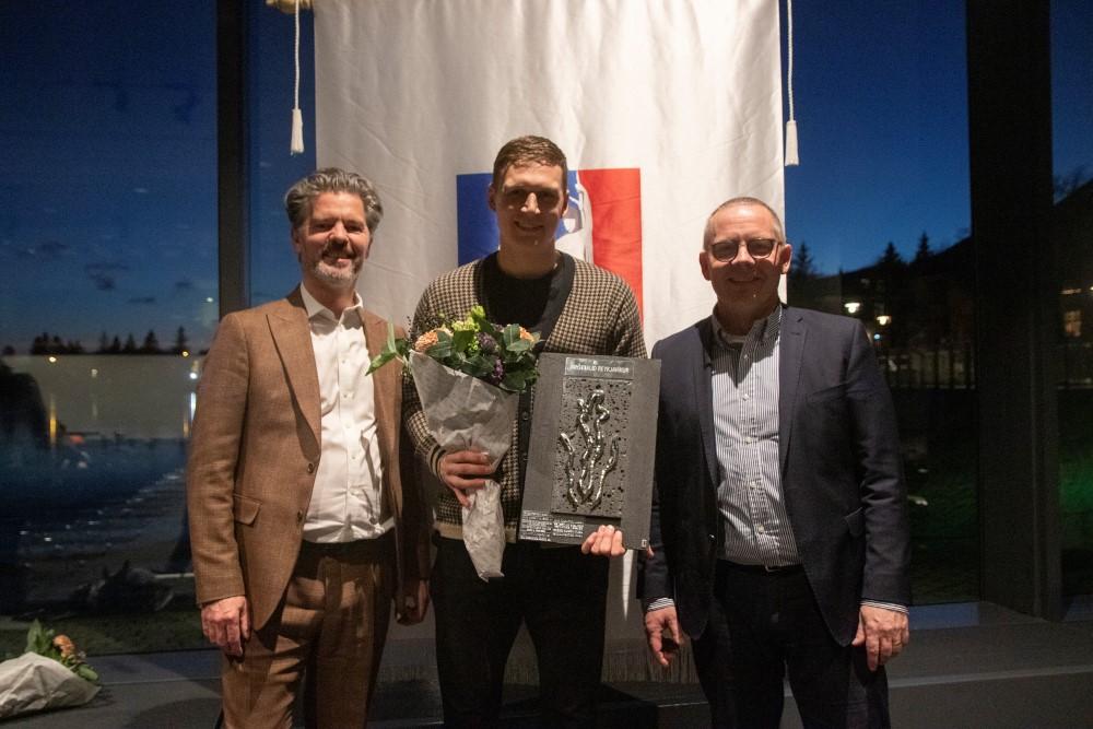 Dagur B. Eggertsson borgarstjóri, Alexander Örn Júlíusson fyrirliði Vals og Ingvar Sverrisson formaður IBR.