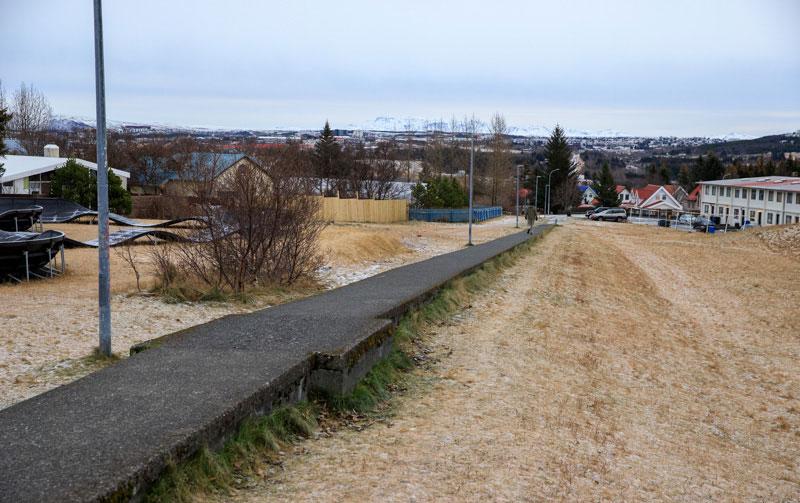 Ljósmynd af gönguleið Hitaveitustokksins.