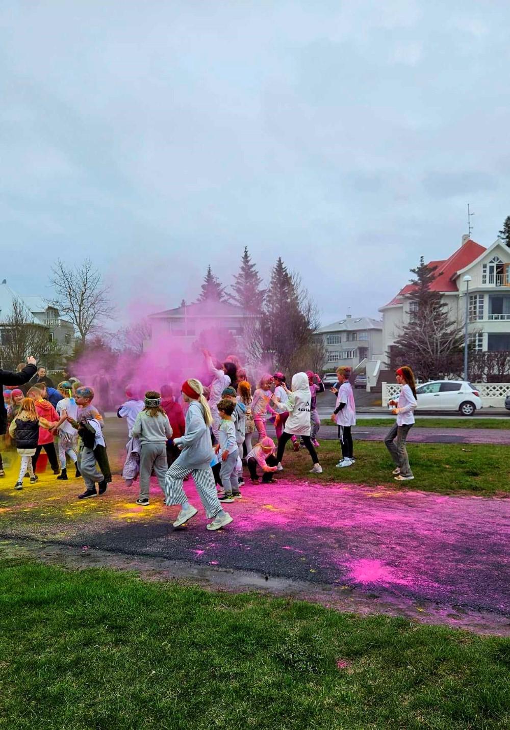 Regnbogahlaup Tjarnarinnar 2024