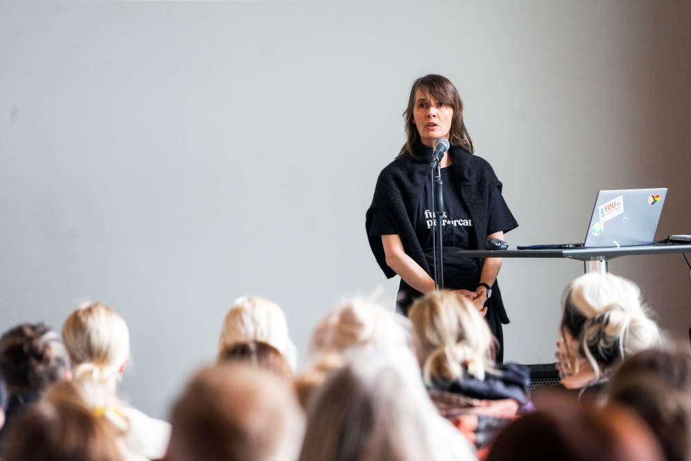 Frá uppskeruhátíðinni Höfuðið í bleyti