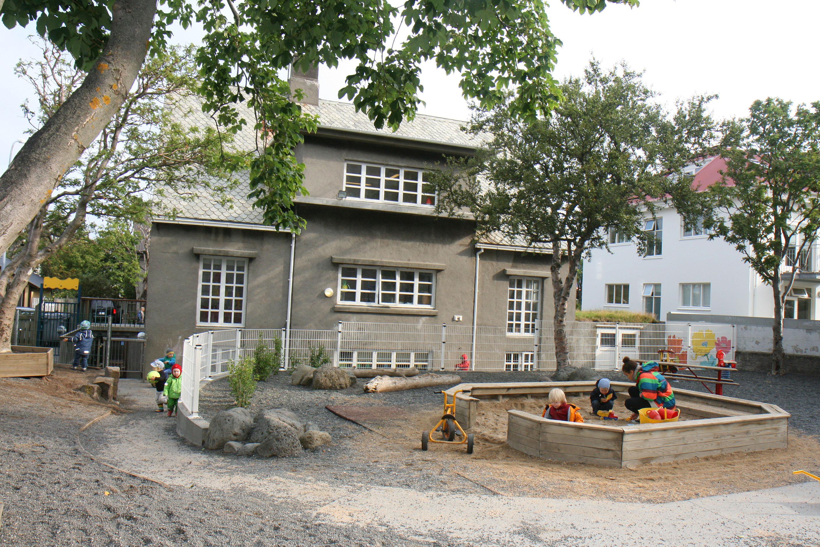 Playground equipment on Öldukot's grounds.