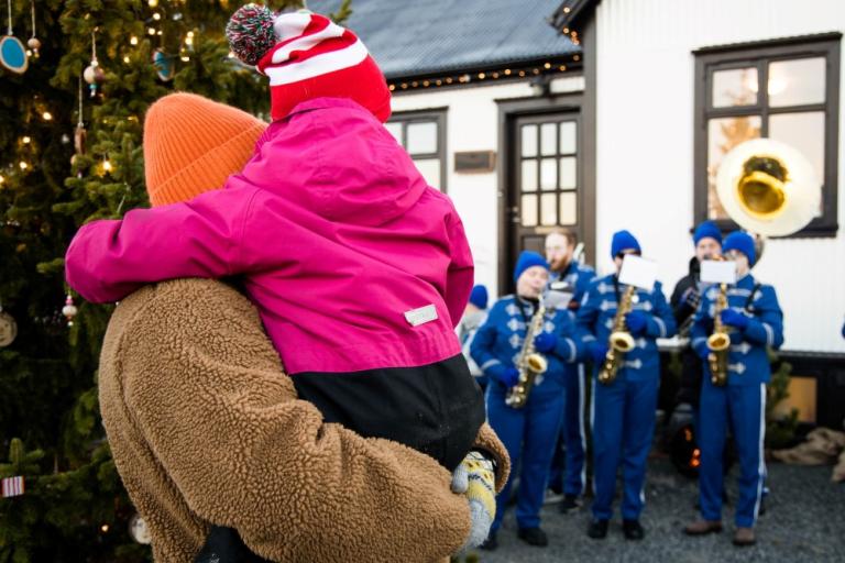 The Christmas market of the Reykjavík Forestry Association is popular with visitors of all ages. Photo: Reykjavík Forestry Association