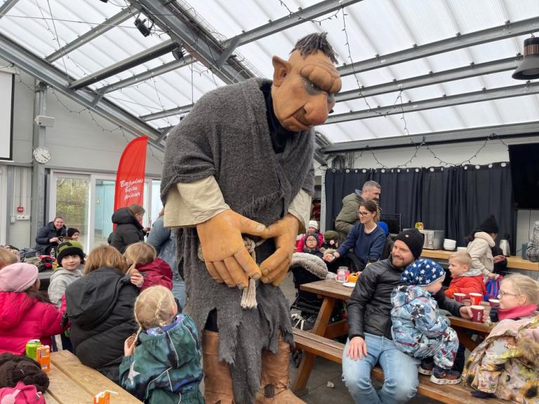 Tufti entertained children at Adventure Palace in the Reykjavík Family Park & Zoo over the weekend.