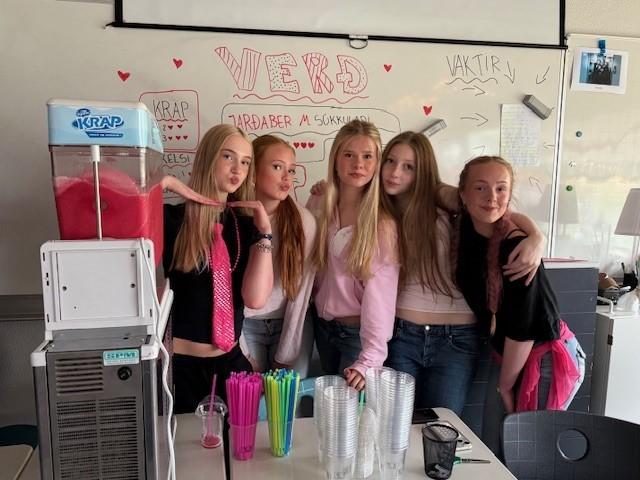 Nemendur í Hagskóla á góðgerðardegi