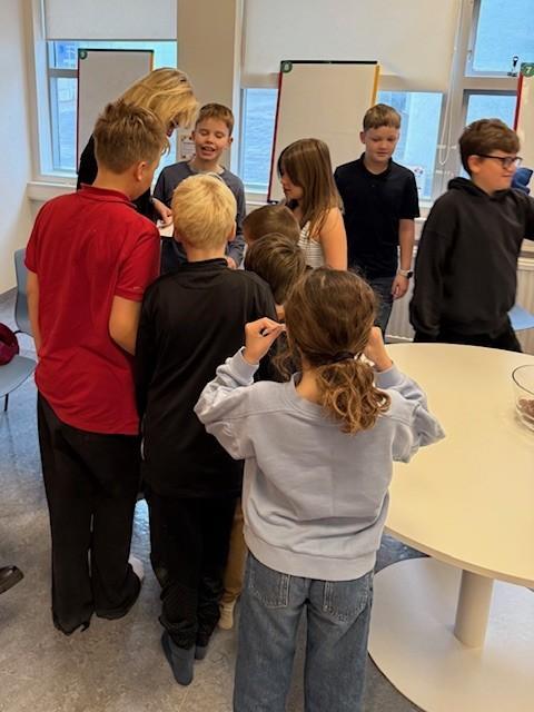 Borgarstjóri heimsótti réttindaráð Vesturbæjarskóla.