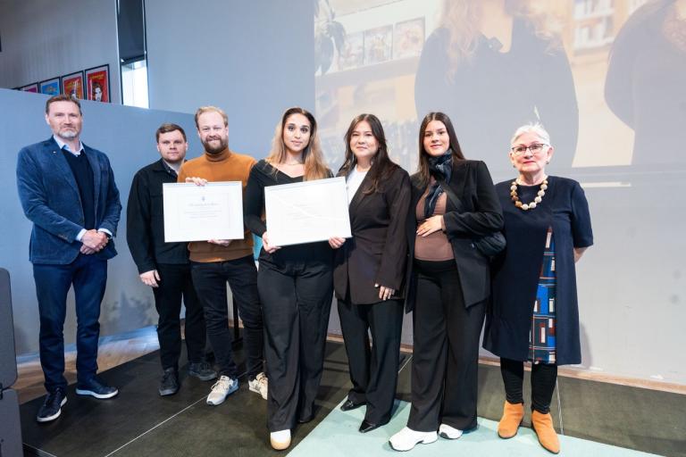 Frá uppskeruhátíð frístundastarfs í Reykjavík. Höfuðið í bleyti.