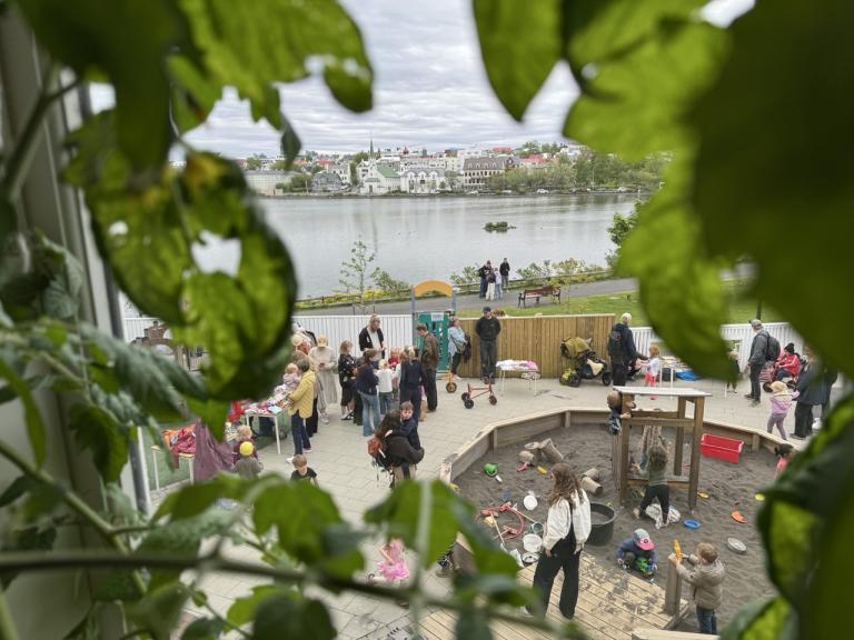 The flea market on the grounds of Tjörn Preschool.