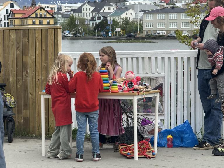 The flea market on the grounds of Tjörn Preschool.