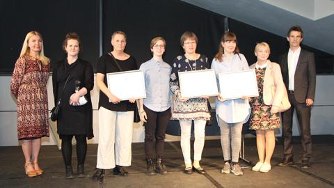 Verðlaunahafar hvatningarverðlauna skóla- og frístundaráðs ásamt borgarfulltrúum