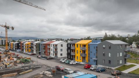 Íbúðir Bjargs við Hallgerðargötu á Kirkjusandi.