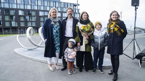 Frá afhendingu Himinglævu við Hörpu í dag