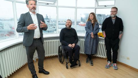 Opið Hafnarhaus. Frá vinstri; Dagur B. Eggertsson borgarstjóri, Haraldur Þorleifsson athafnamaður, Magnea Einarsdóttir fathönnuður og Paul Bennett yfirmaður skapandi greina og meðframkvæmdastjóri IDEO