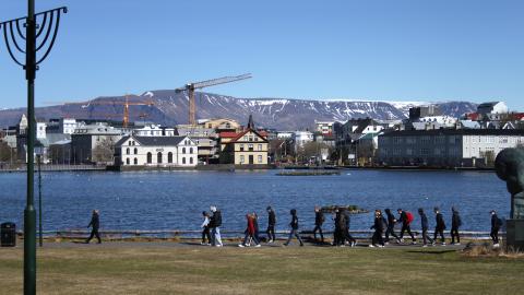 Fatlað fólk getur átt rétt á styrkjum, annars vegar til að greiða námskostnað og hins vegar til að kaupa verkfæri eða tæki, til dæmis tölvubúnað. 