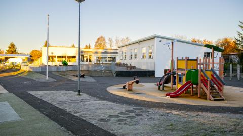 Mynd af leikskólanum Árborg séð frá lóð