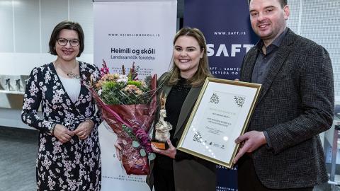 Íris Hrund Hauksdóttir náms- og starfsráðgjafi í Hólabrekkuskóla hlaut hvatningaverðlaun fagráðs gegn einelti hjá Menntamálastofnun