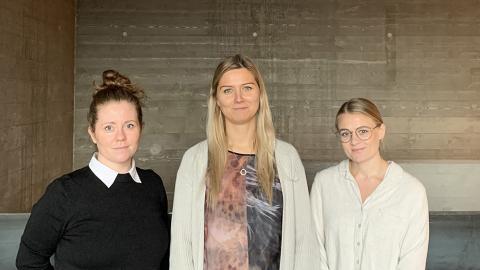 Svanhildur Jónsdóttir fyrir miðju ásamt þeim Þorbjörg Þórhildi Snorradóttur og Kristínu Sigurðardóttur, hjúkrunarfræðingum og verkefnastjórum í Velferðartæknismiðjunni. 