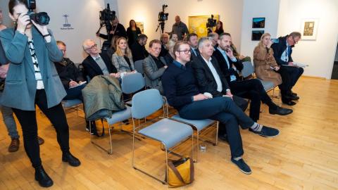 From press conference on working group findings about public transport between the capital area and Keflavík Airport 