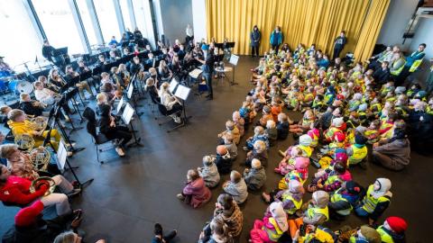 The Vesturbær and Miðbær School Band performs at Tjarnarsalur